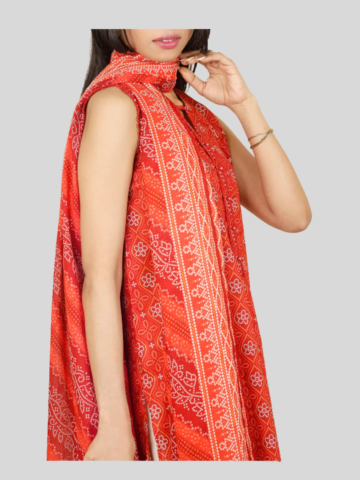 SAYA 3-PC Printed Unstitched Lawn Suit - Image 2