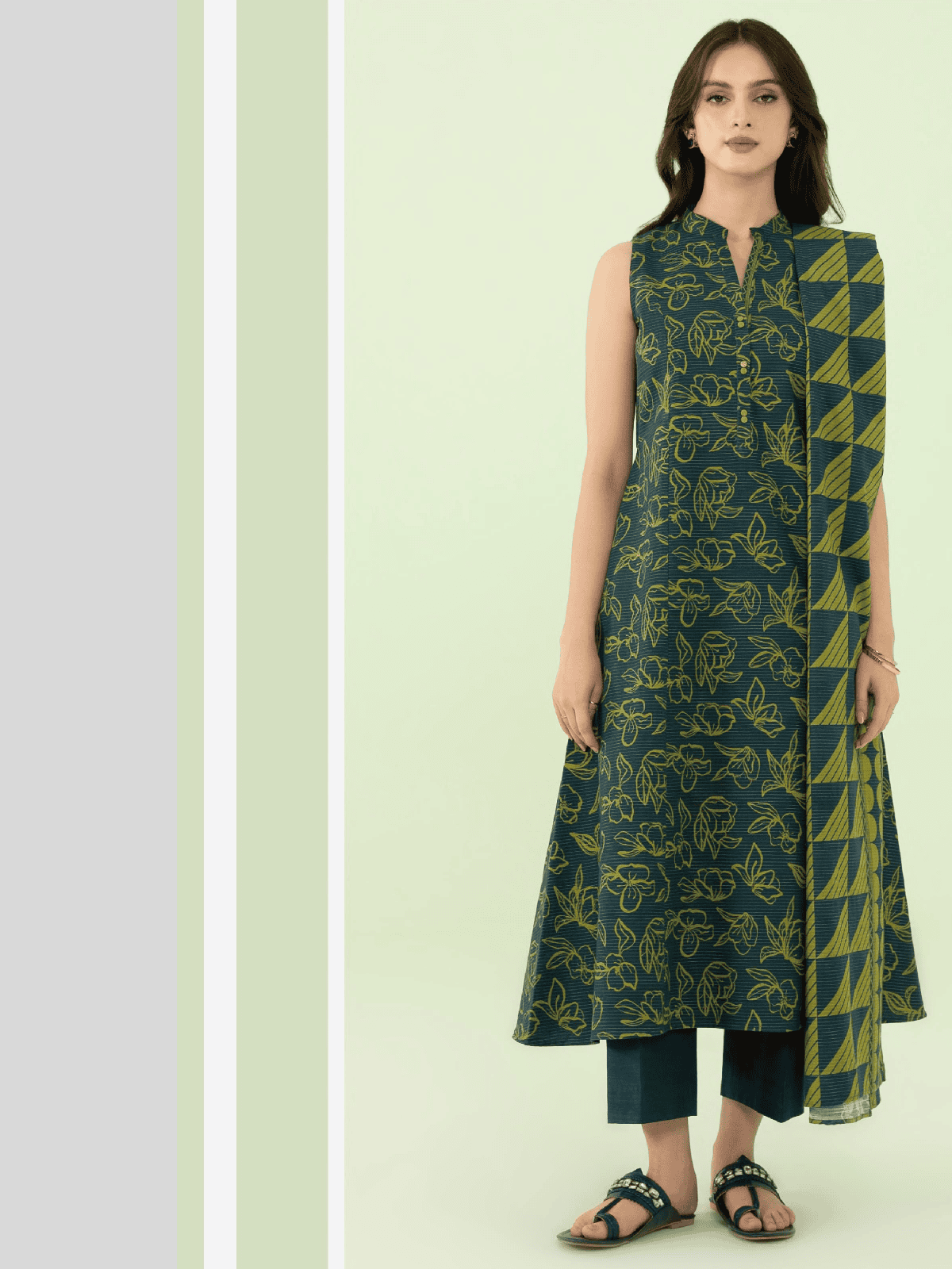 SAPPHIRE 🌙EID COLLECTION (Eid sy pehly Eid) Sapphire Vol.5 Printed Unstitched 3-PC Lawn Suit (LIMITED OFFER)